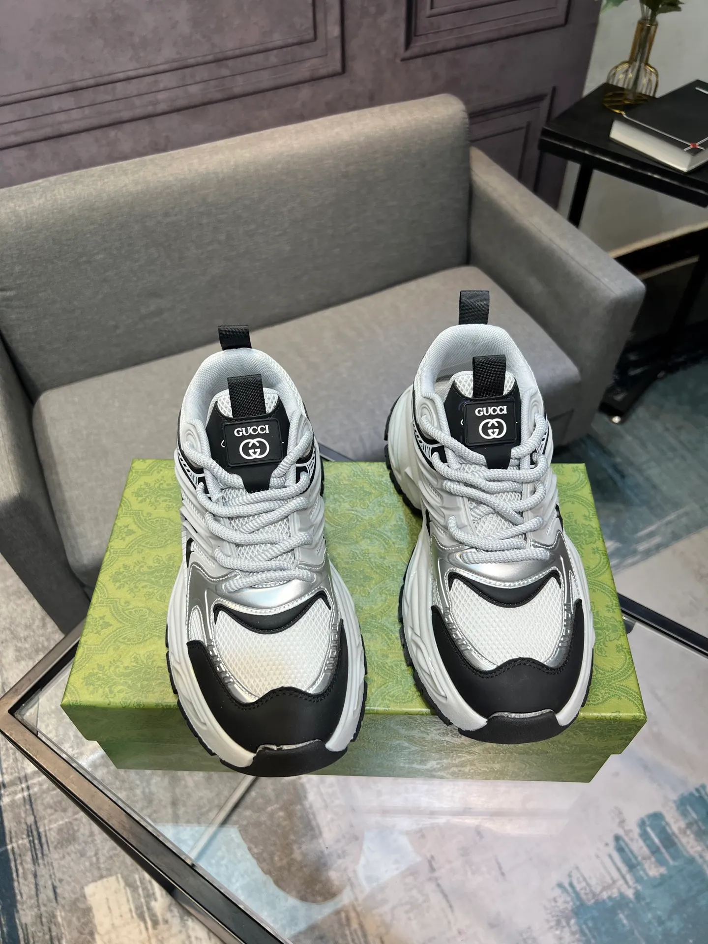 💰¥460 Brand: GUCCI Standard code: 38-44, Material: original material splicing, comfortable and breathable lining, lightweight and wear-resistant sports outsole Style category: men's fashionable casual shoes, running, sports shoes, distinguished luxury brand elements, top luxury